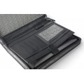 A4 size conference folder with a zipper made of genuine leather. 19R EL-4-1F