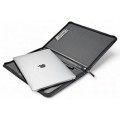 A4 size conference folder with a zipper made of genuine leather. 26 BL-0-1F