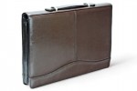 A4 zippered conference folder made of genuine leather. 2R PL 0-2F