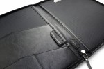 A4 zippered conference folder made of genuine leather. 26 BL-0-1F