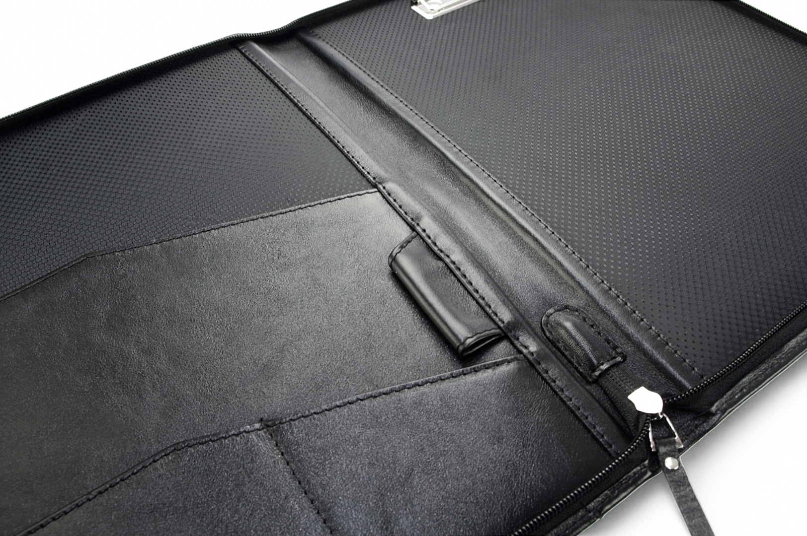 A4 zippered conference folder made of genuine leather. 26 BL-0-1F