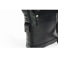 Classic leather shoulder bag. 31 BL-0-1BG
