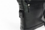  Classic leather shoulder bag. 31 BL-0-1BG