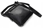  Classic leather shoulder bag. 31 BL-0-1BG