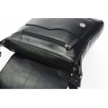 Classic leather shoulder bag. 33 BL-0-1BG