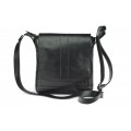 Classic leather shoulder bag. 33 BL-0-1BG