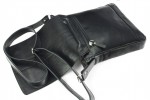  Classic leather shoulder bag. 33 BL-0-1BG