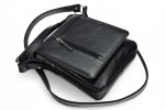   Classic leather shoulder bag. 36 BL-0-1BG