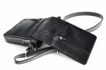   Classic leather shoulder bag. 36 BL-0-1BG