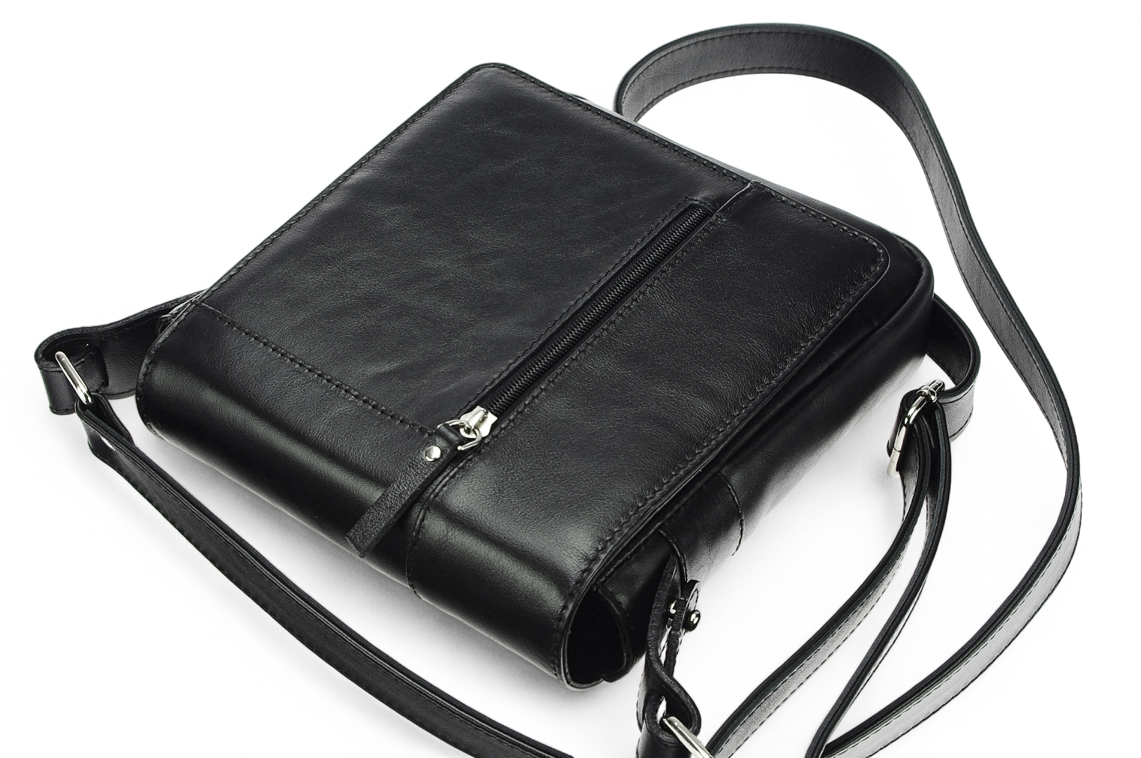   Classic leather shoulder bag. 36 BL-0-1BG