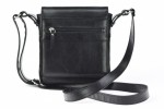   Classic leather shoulder bag. 37 BL-0-1BG