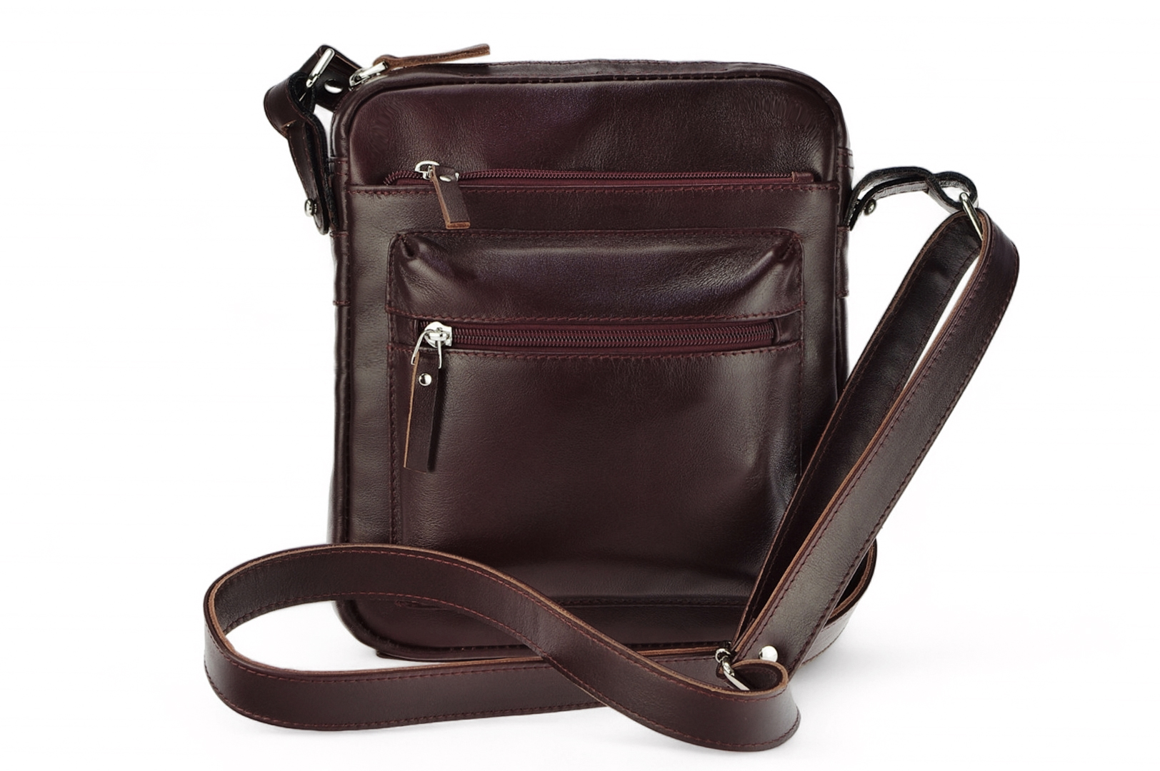  Classic leather shoulder bag. 52 BL-0-2BG