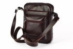  Classic leather shoulder bag. 52 BL-0-2BG