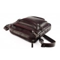 Classic leather shoulder bag. 52 BL-0-2BG
