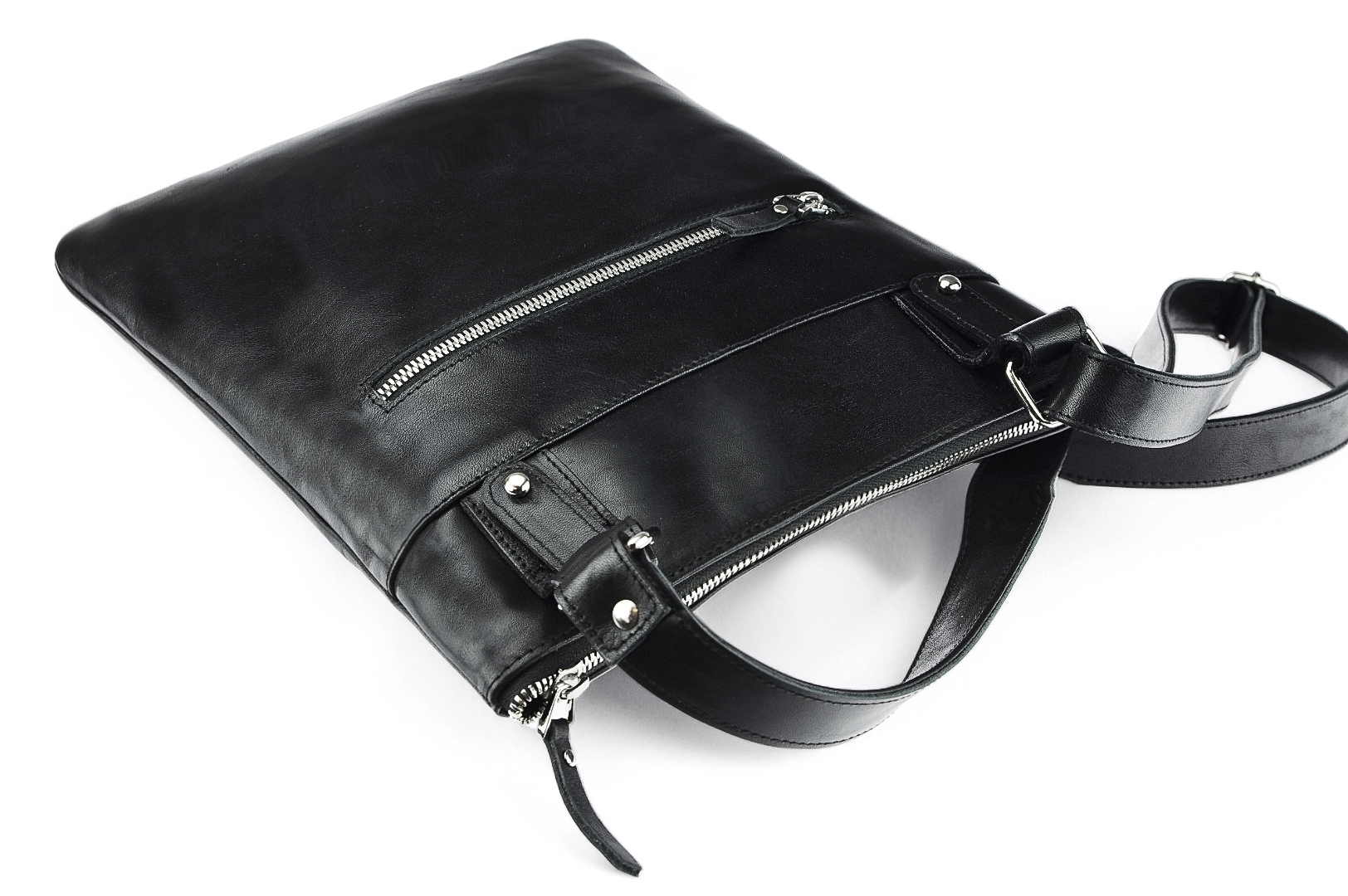 Classic leather shoulder bag. 61 BL-0-1BG_NIC