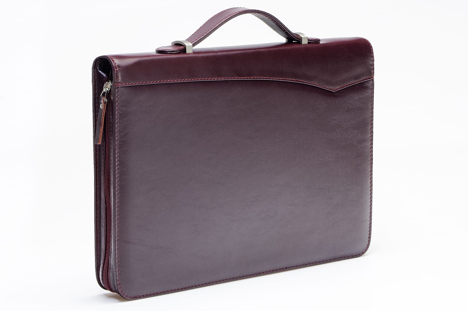 A4 size conference folder with a zipper made of genuine leather. 24R BL 0-2F