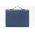 A4 size conference folder with a zipper made of genuine leather. 24R EL 4-3F