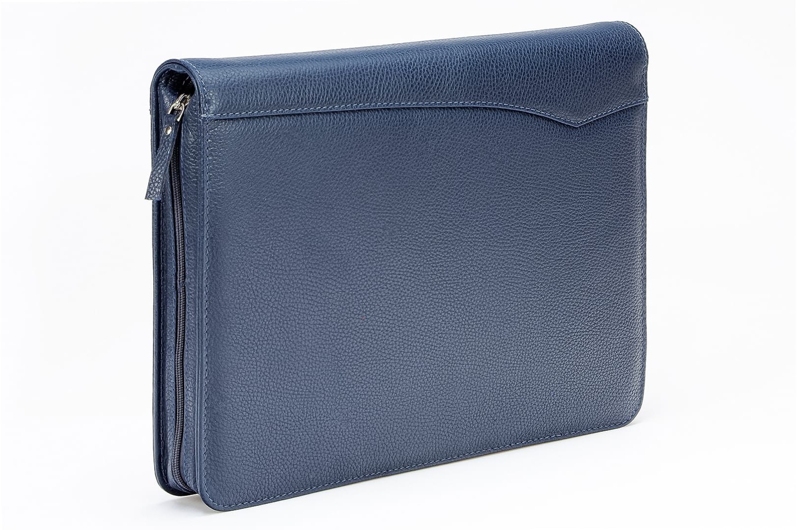 A4 size conference folder with a zipper made of genuine leather. 24 EL 4-3F